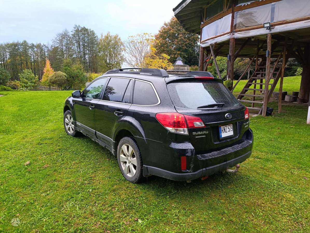 Subaru Outback 2011 — photo 6