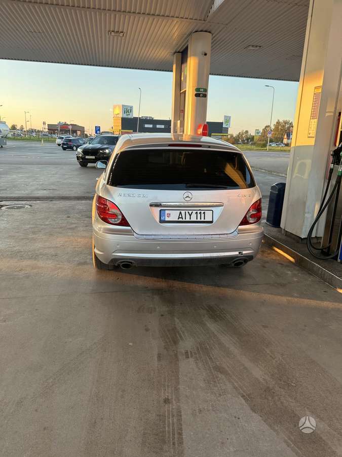 Mercedes-Benz R320 2006 — вигляд ззаду