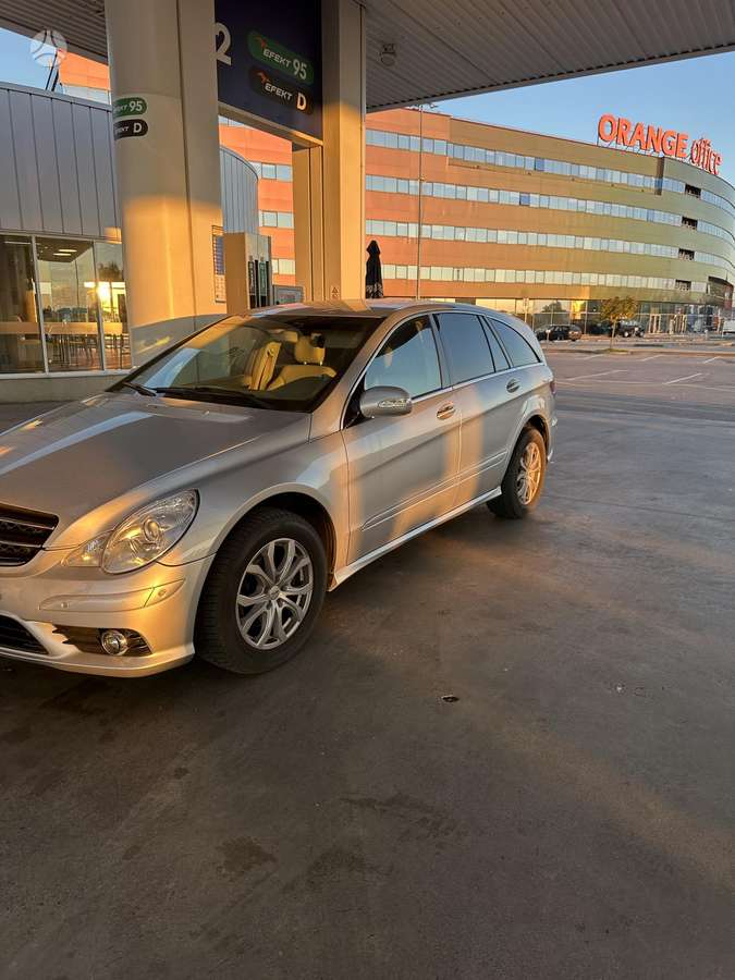 Mercedes-Benz R320 2006 — двигун 2987 cm³, 224 HP (165kW)