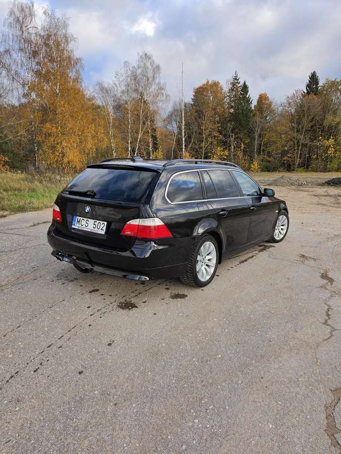 BMW 525 2007 — interior