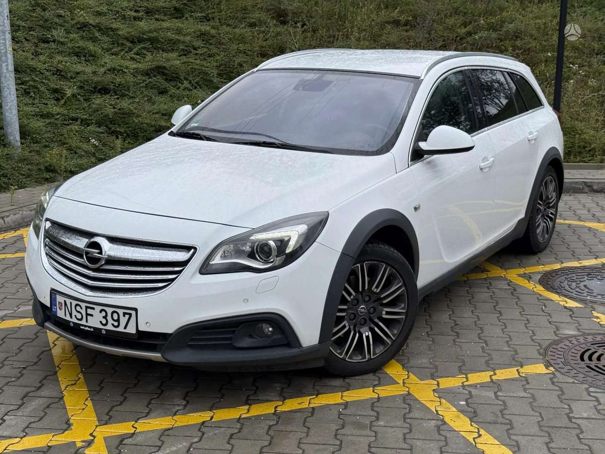 Opel Insignia 2014 — interior