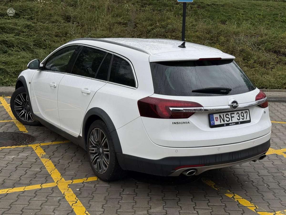 Opel Insignia 2014 — engine 1956 cm³, 194 HP (143kW)