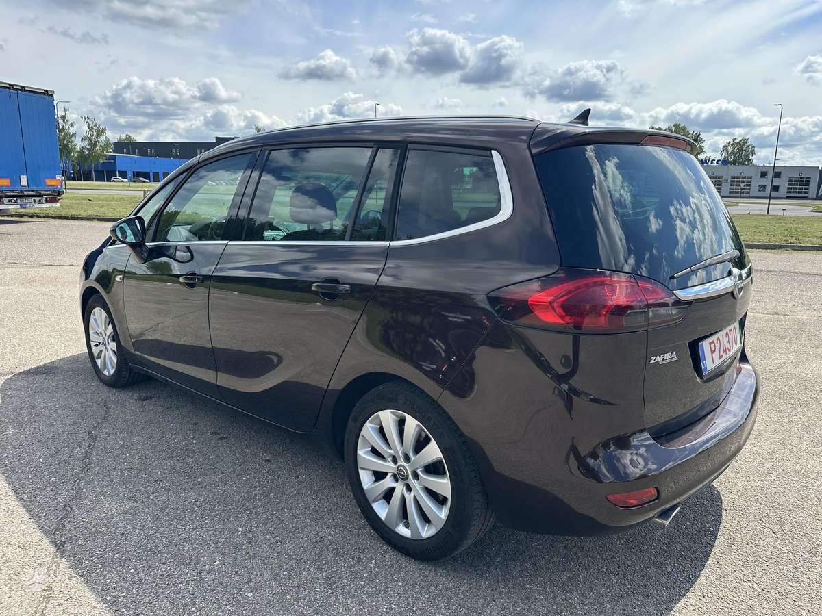 Opel Zafira 2015 — photo 5