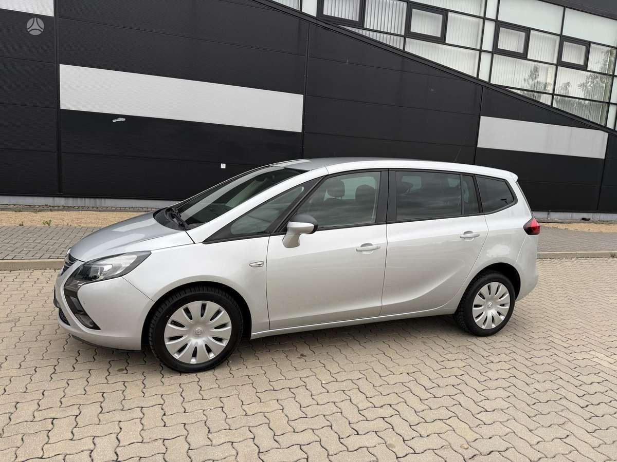 Opel Zafira 2015 — двигун 1956 cm³, 170 HP (125kW)