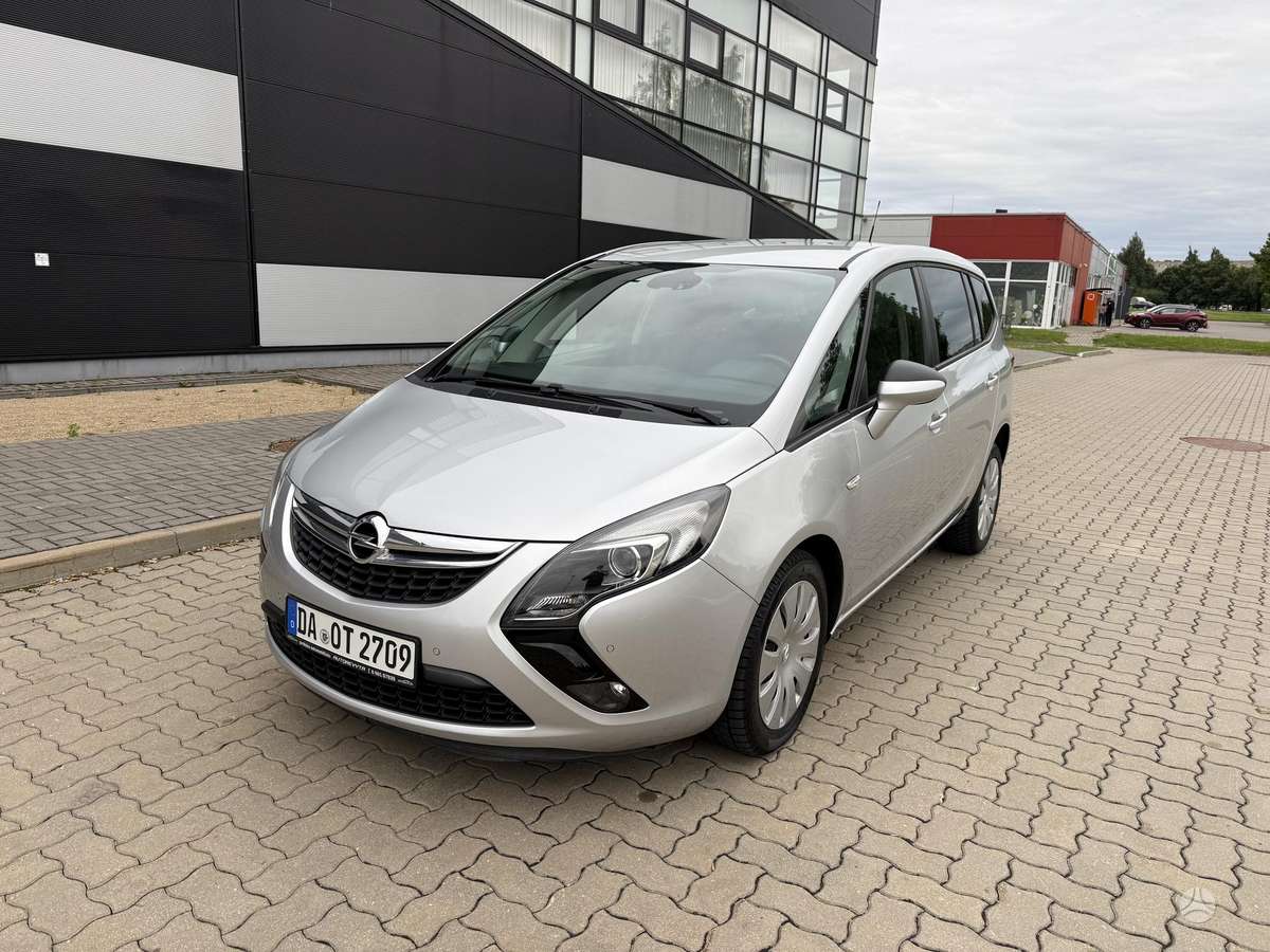 Opel Zafira 2015 — фото 8