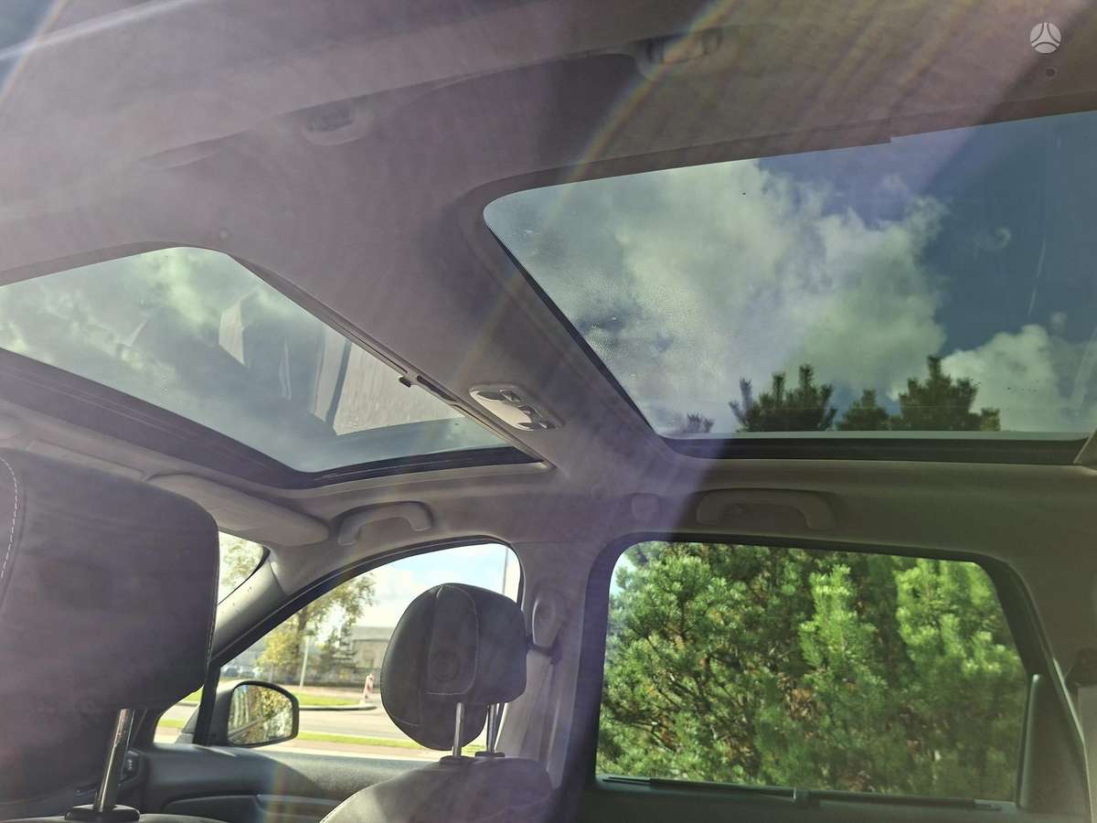 Renault Grand 2012 — photo 15