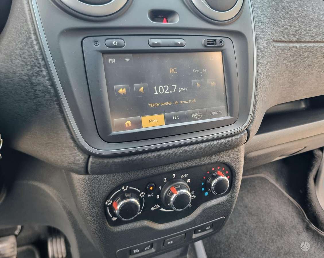 Dacia Lodgy 2015 — photo 16
