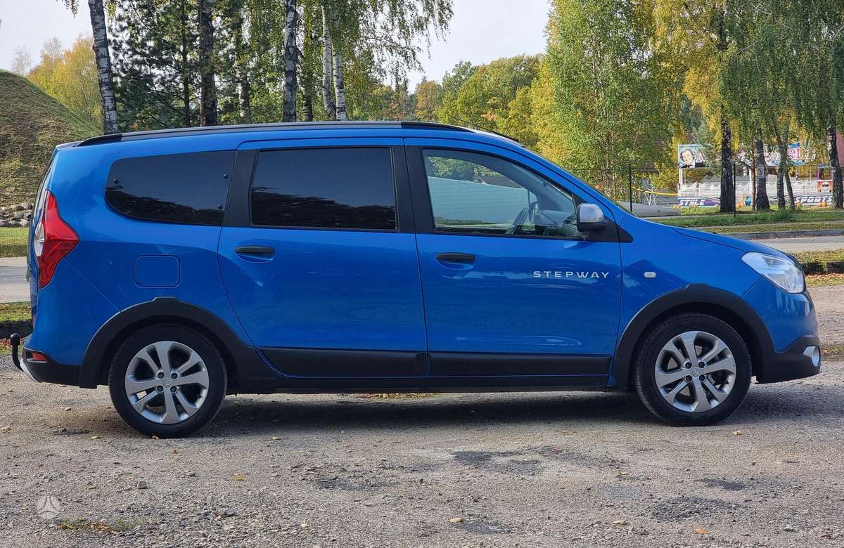 Dacia Lodgy 2015 — engine 1198 cm³, 116 HP (85kW)