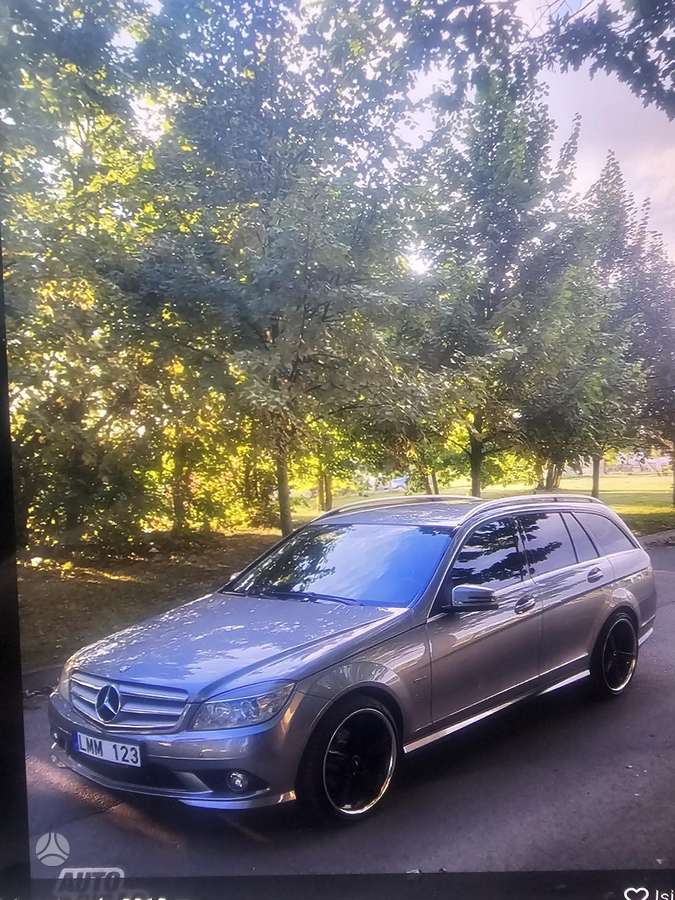 Mercedes-Benz C200 2010 — двигун 2143 cm³, 136 HP (100kW)