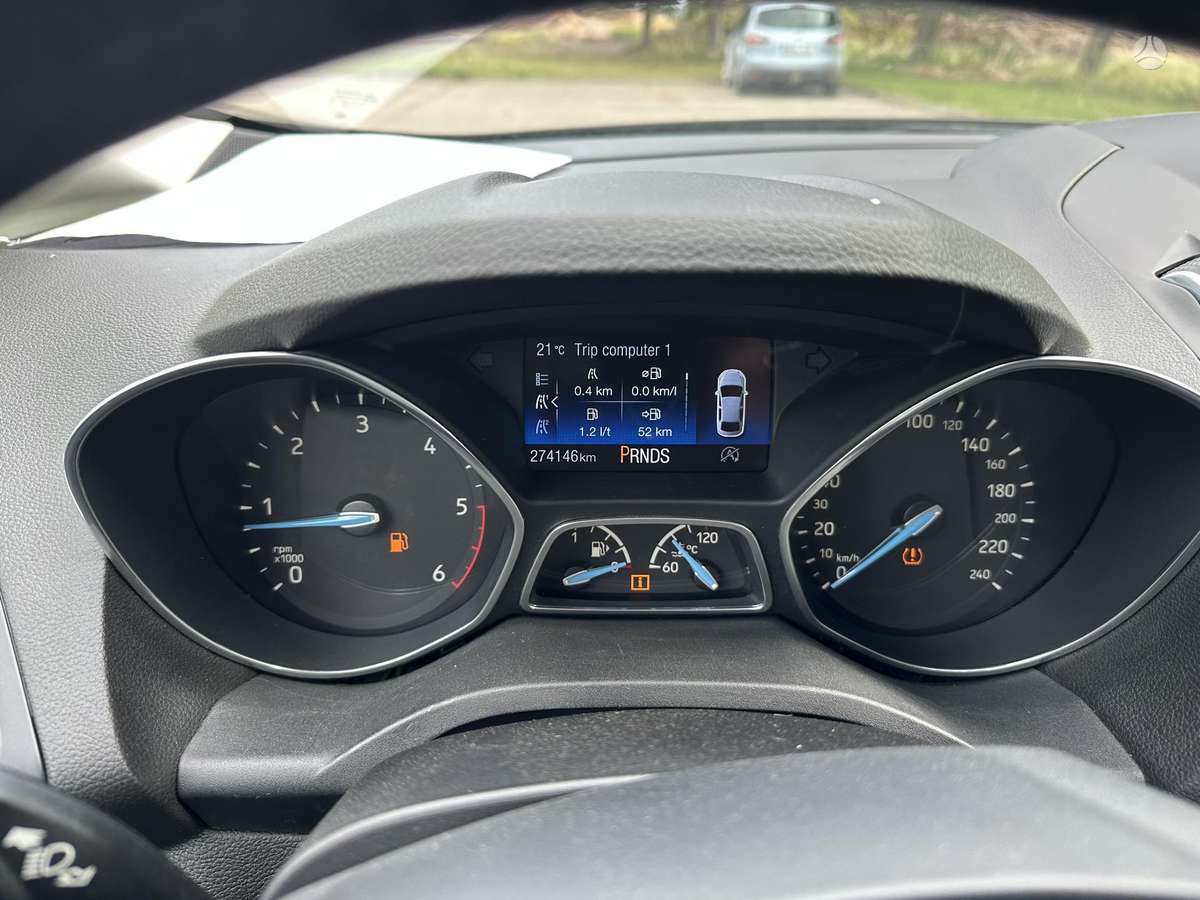 Ford Grand 2015 — photo 10