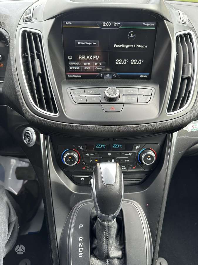 Ford Grand 2015 — photo 12