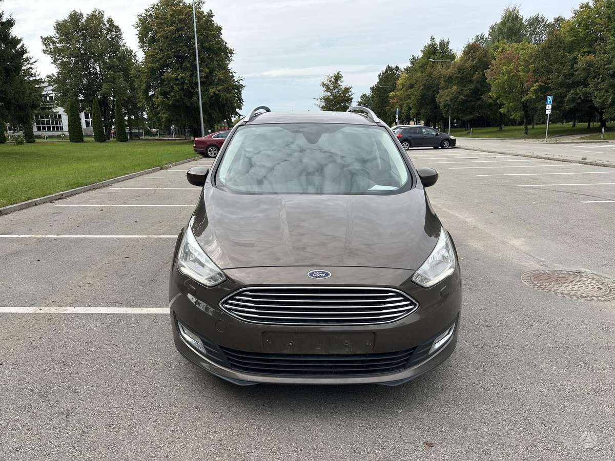 Ford Grand 2015 — rear view