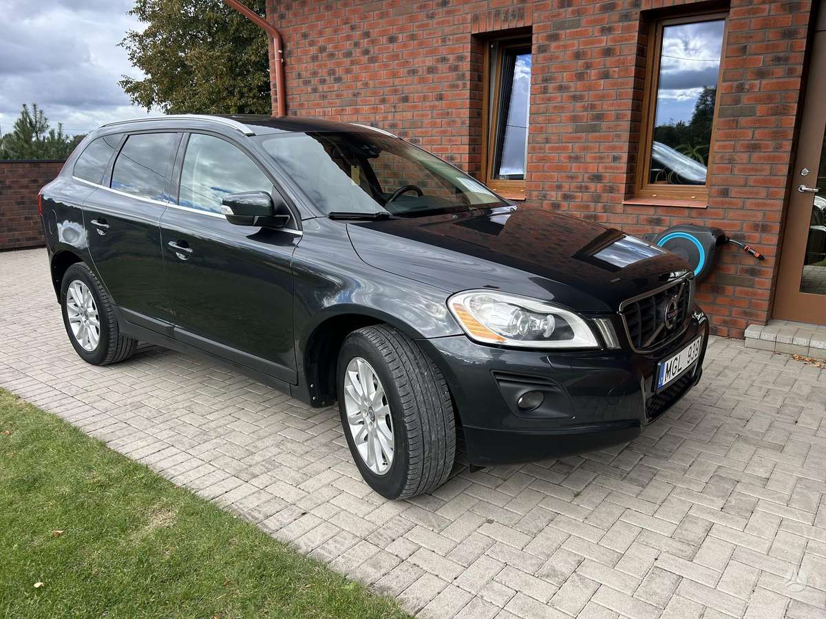 Volvo XC60 2009 — вигляд ззаду