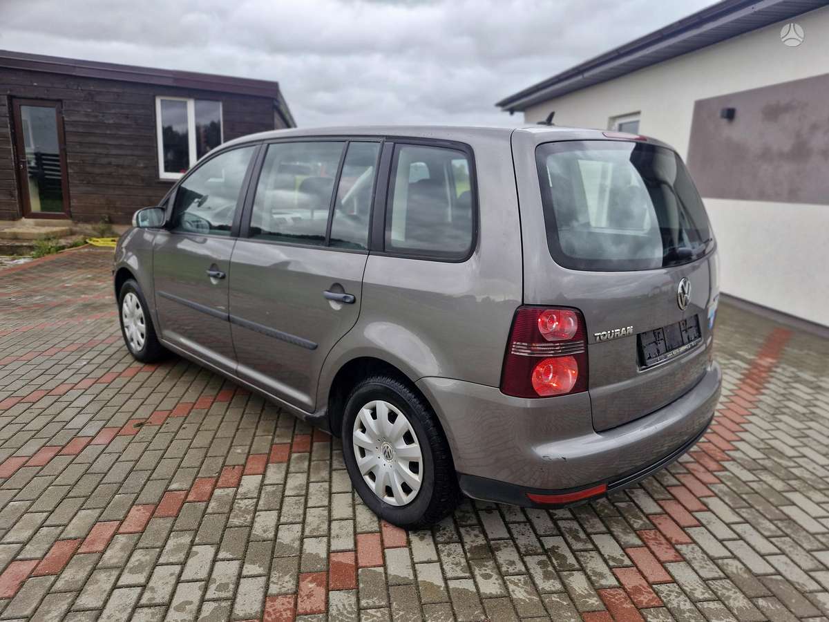Volkswagen Touran 2009 — photo 5