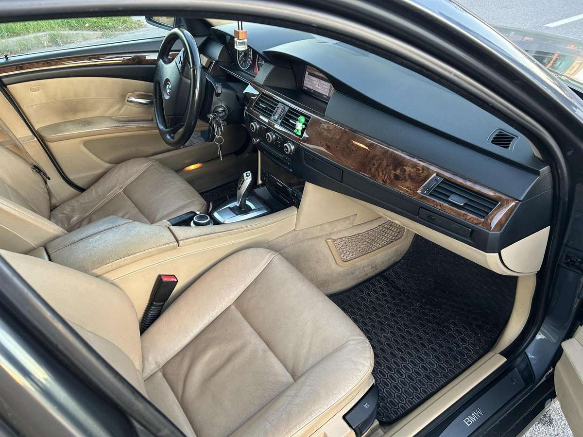 BMW 530 2008 — photo 17