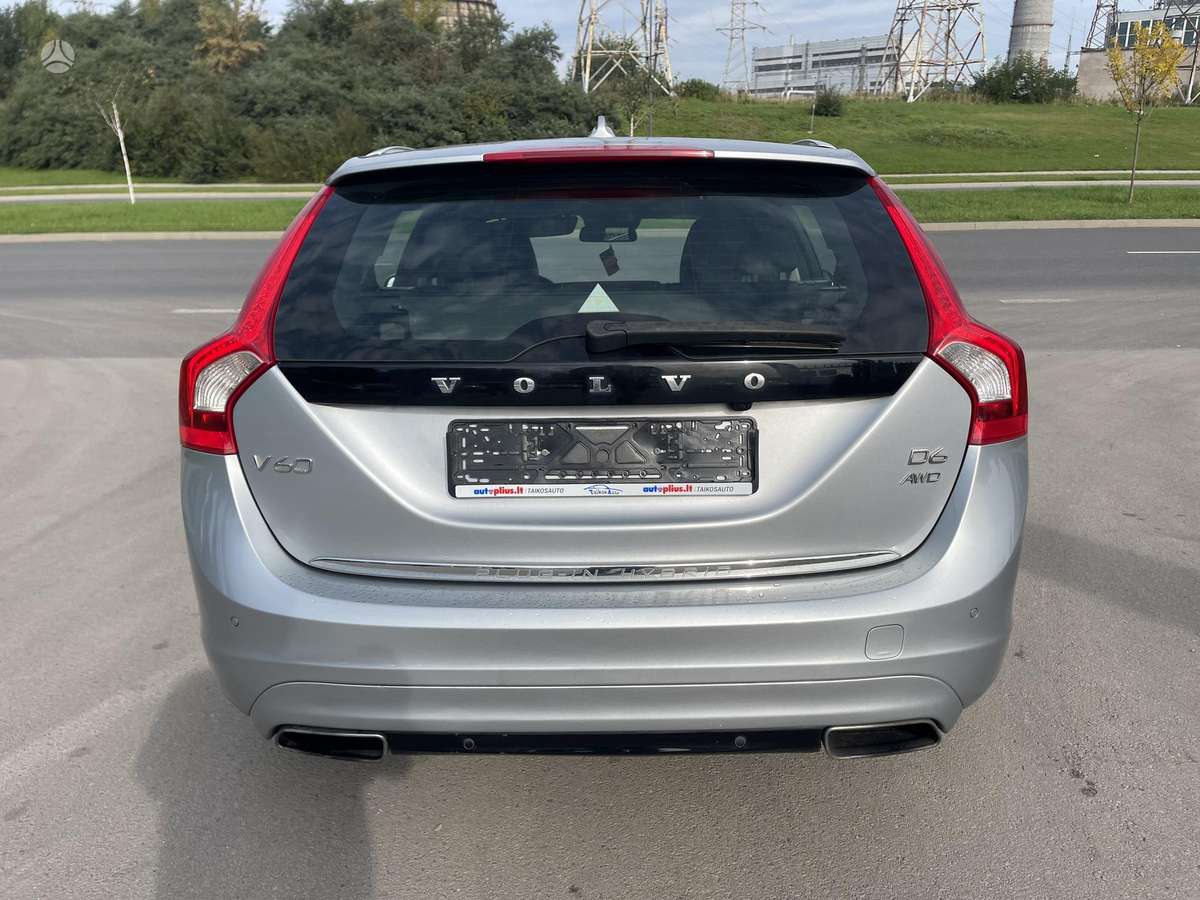 Volvo V60 2013 — photo 11