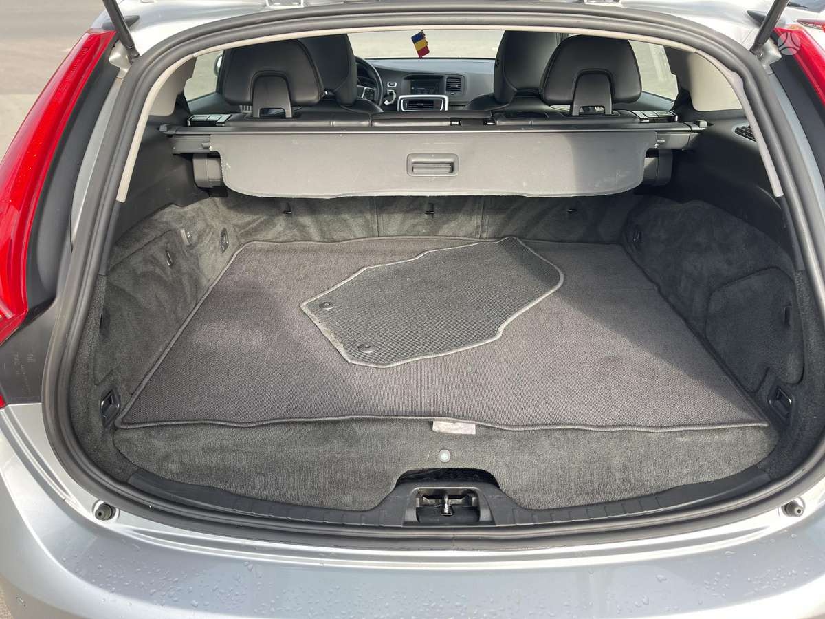 Volvo V60 2013 — photo 30