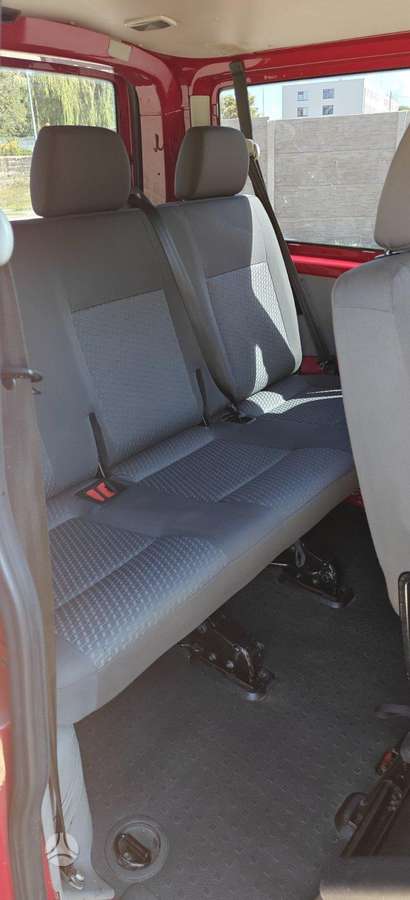 Volkswagen Transporter 2010 — photo 12