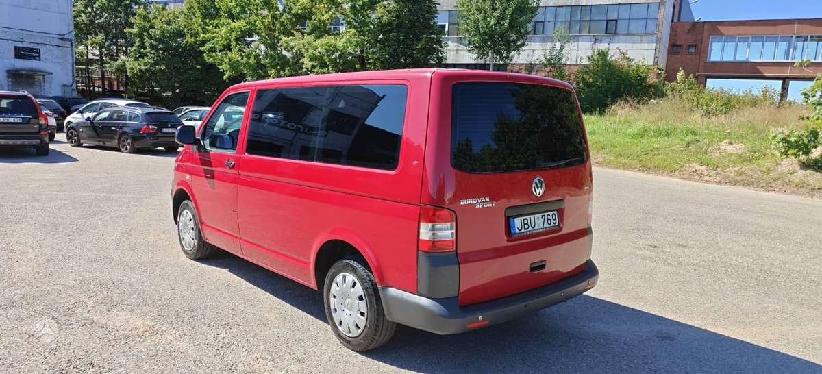 Volkswagen Transporter 2010 — photo 5