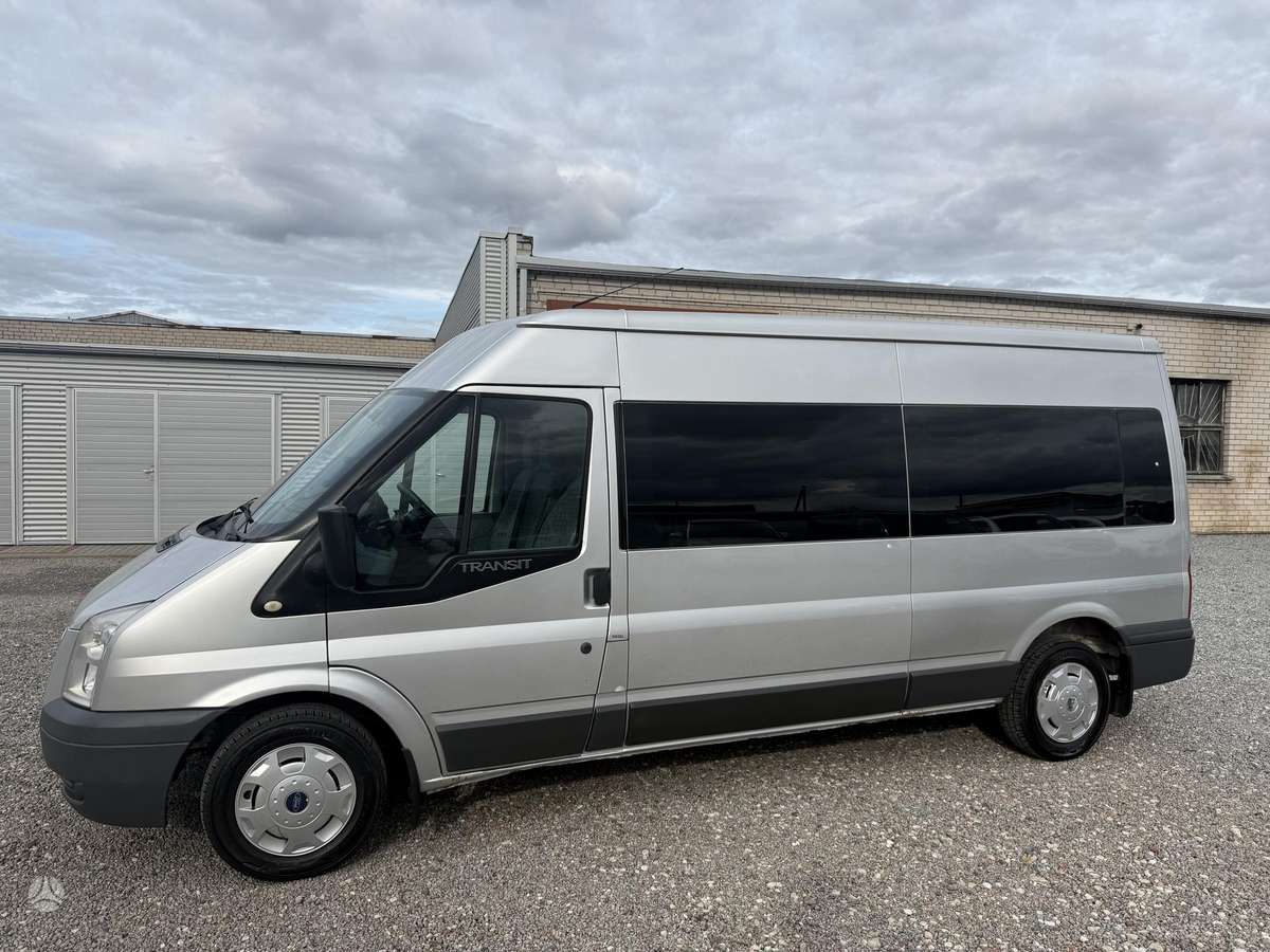 Ford Transit 2012 — rear view