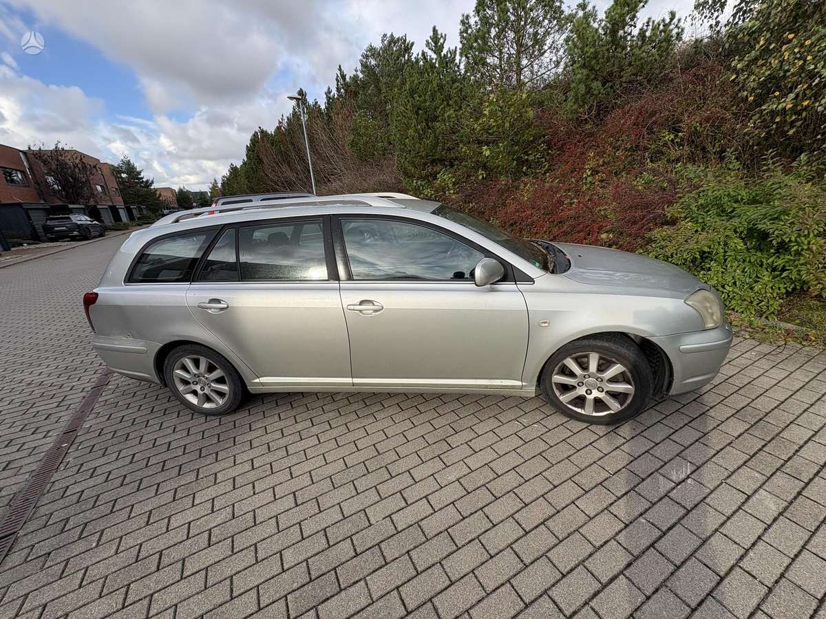 Toyota Avensis 2005 — двигун 2231 cm³, 150 HP (110kW)