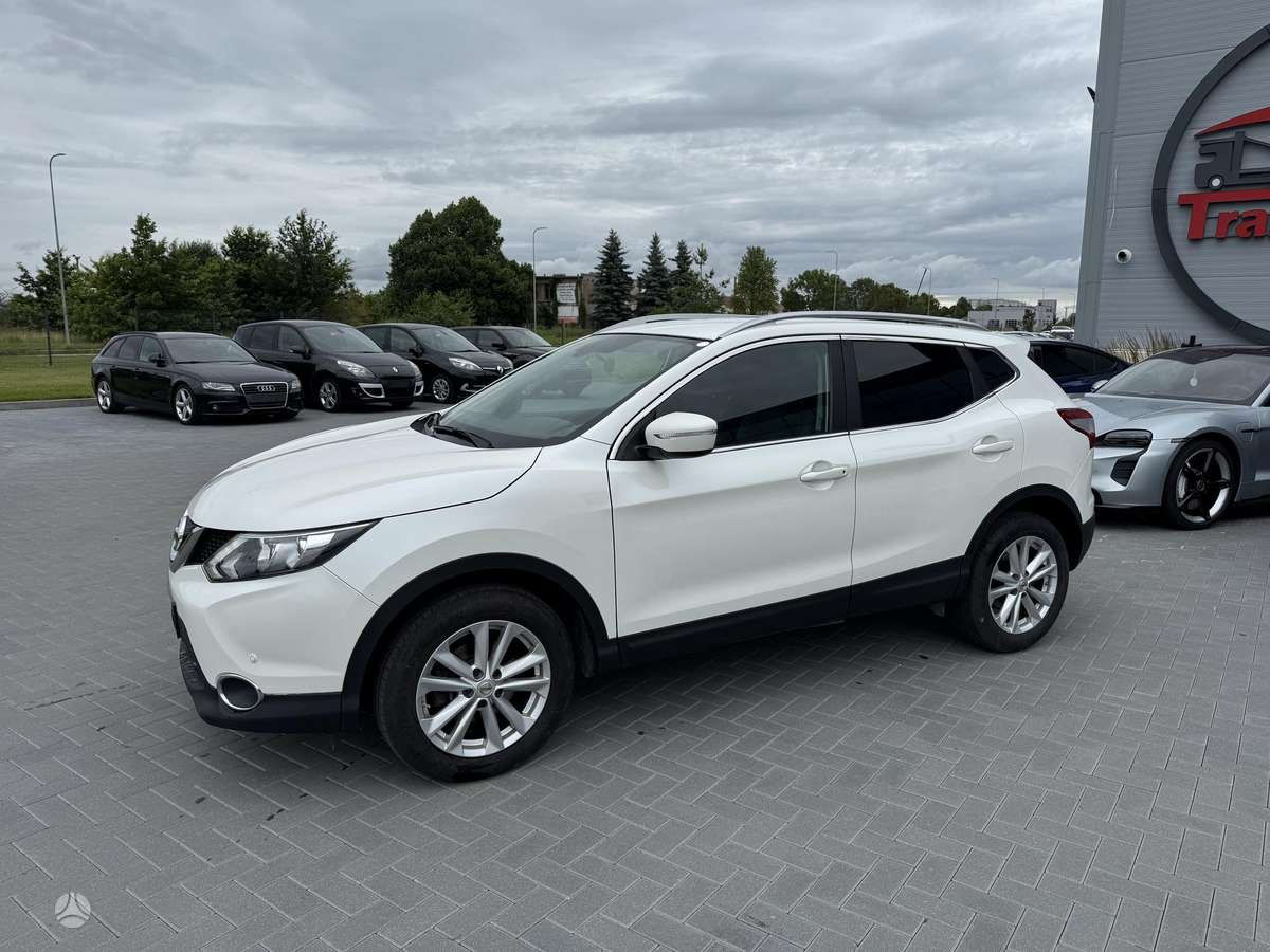 Nissan Qashqai 2014 — вигляд ззаду