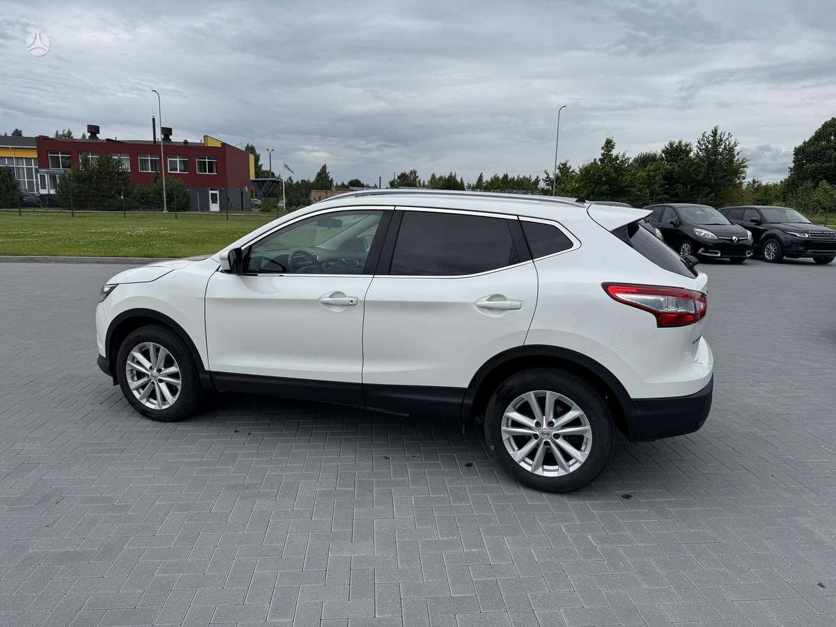 Nissan Qashqai 2014 — салон