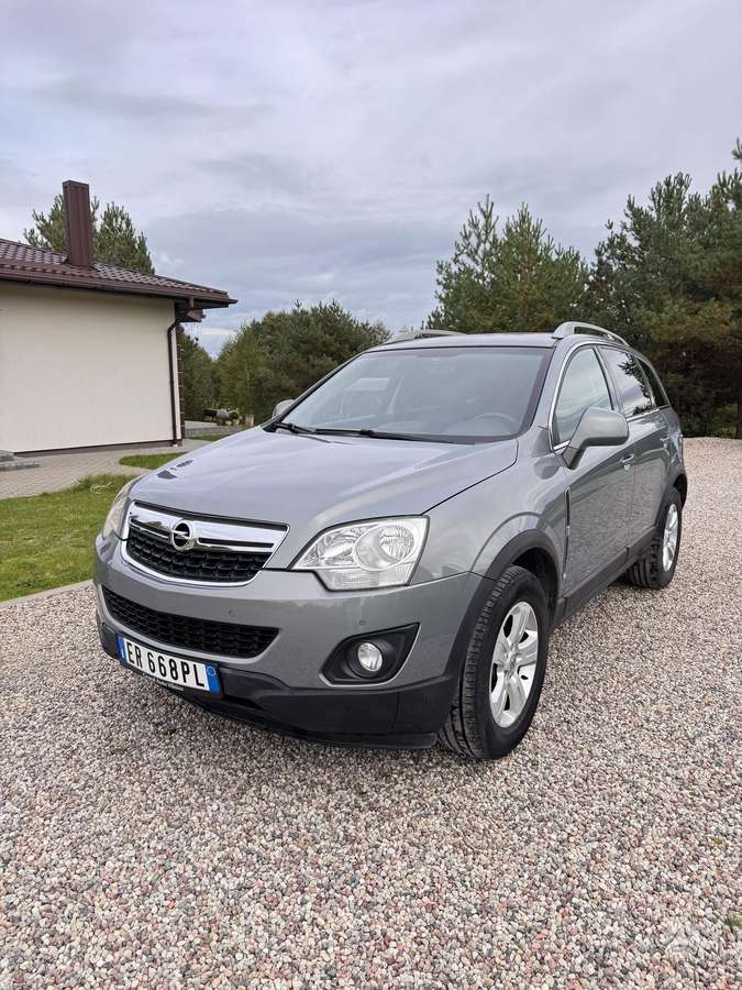 Opel Antara 2013 — салон
