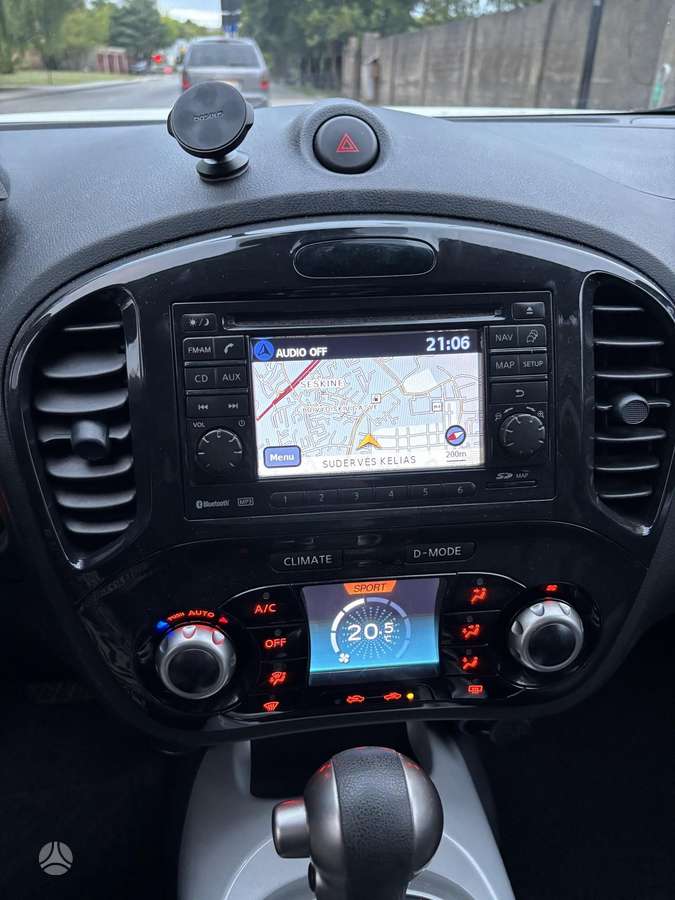 Nissan Juke 2012 — photo 15