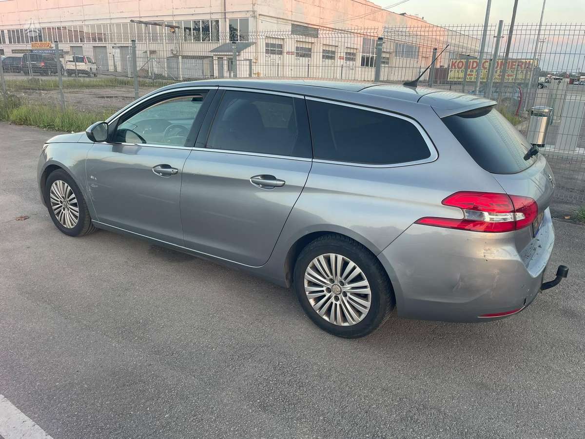 Peugeot 308 2014 — photo 5