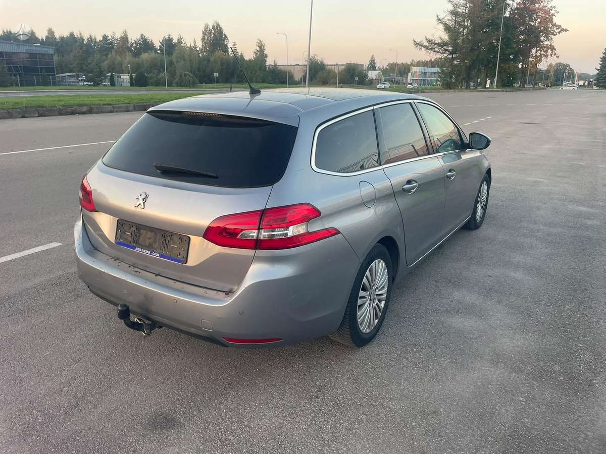 Peugeot 308 2014 — photo 6
