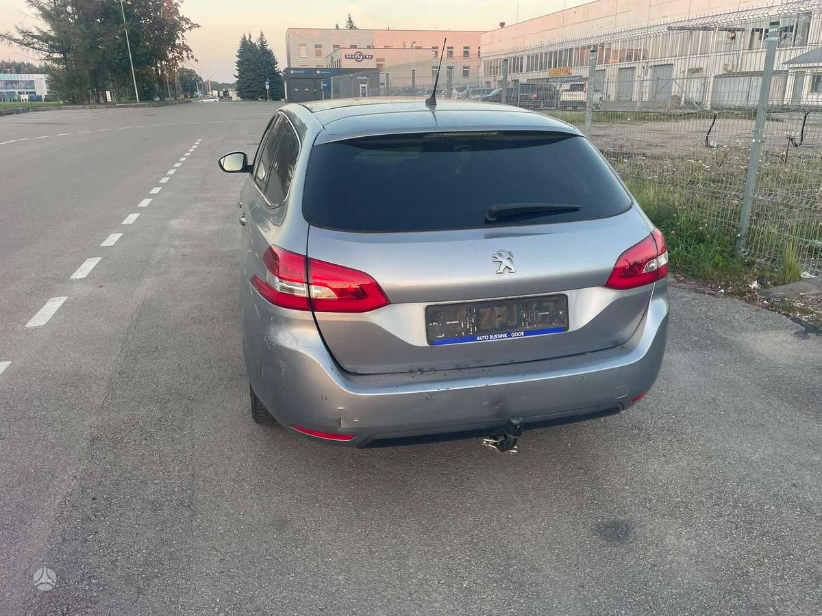 Peugeot 308 2014 — photo 7