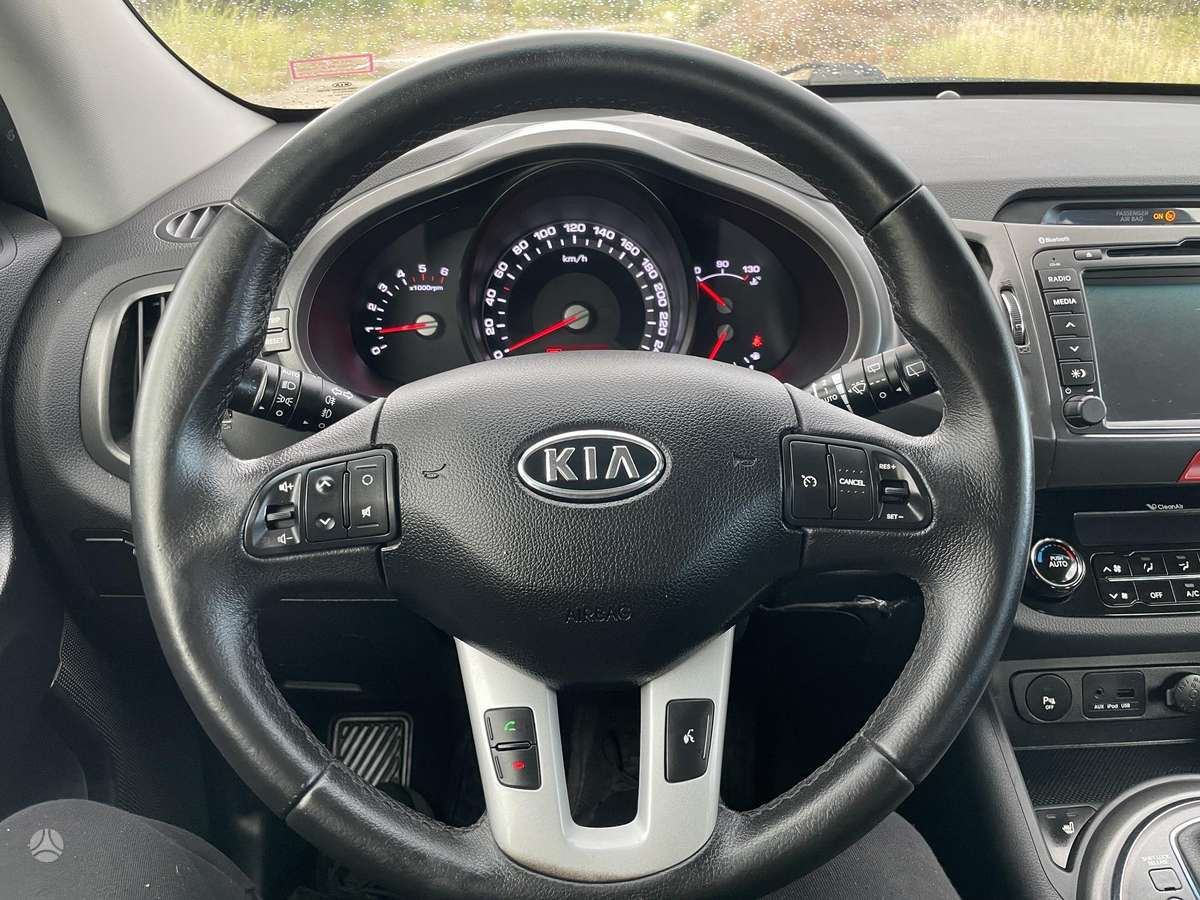 Kia Sportage 2010 — photo 10