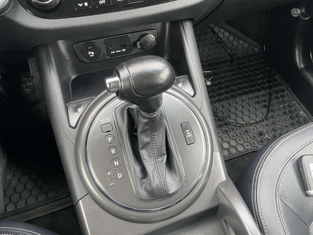 Kia Sportage 2010 — photo 13