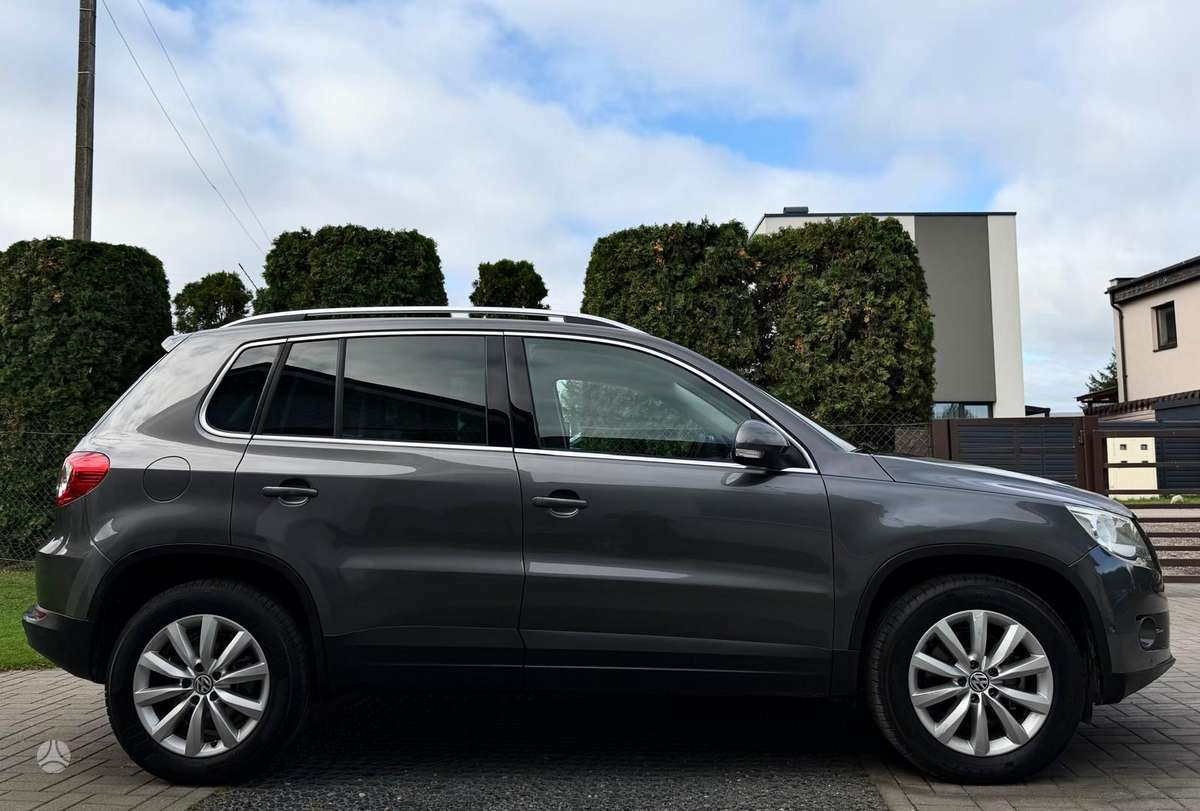 Volkswagen Tiguan 2011 — photo 15