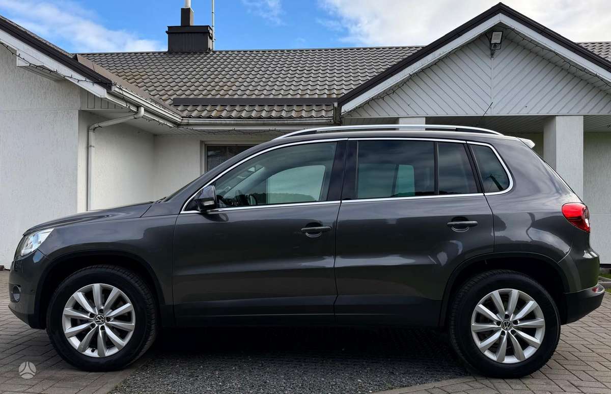 Volkswagen Tiguan 2011 — photo 16