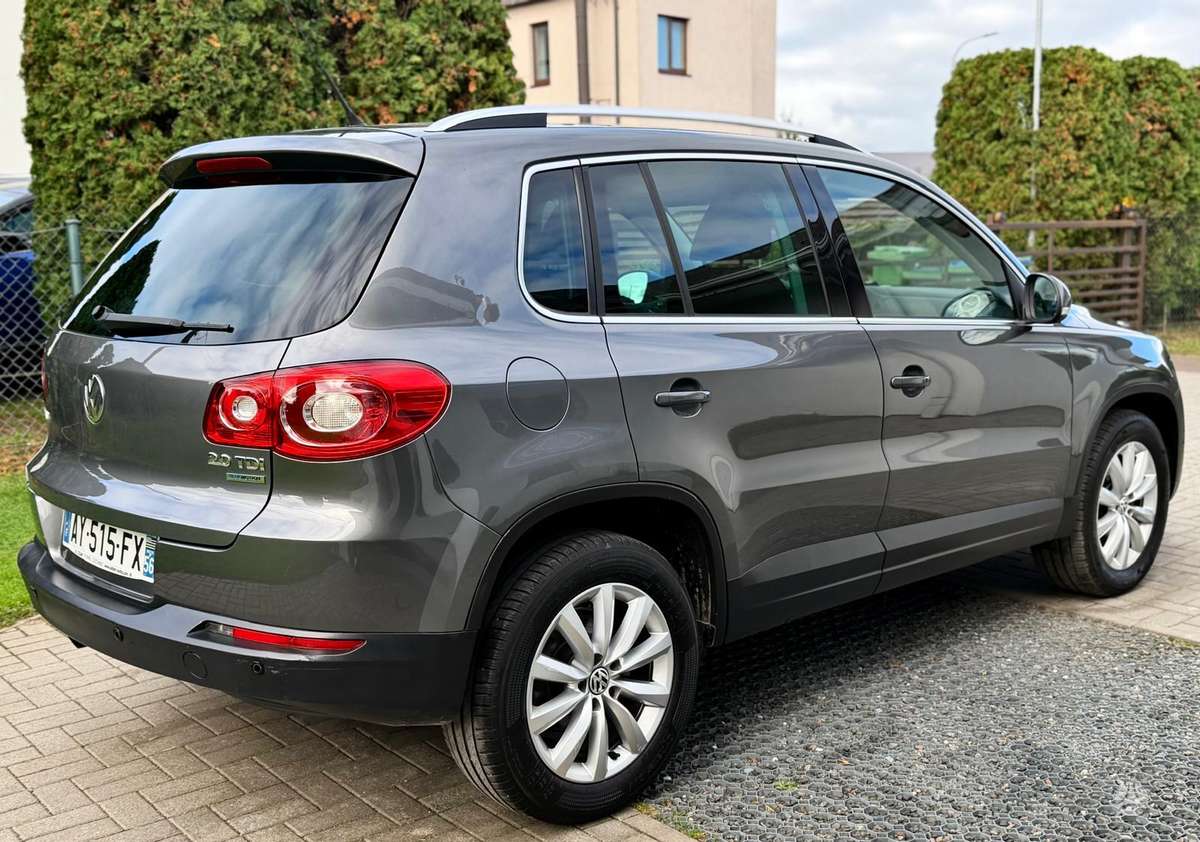 Volkswagen Tiguan 2011 — photo 18