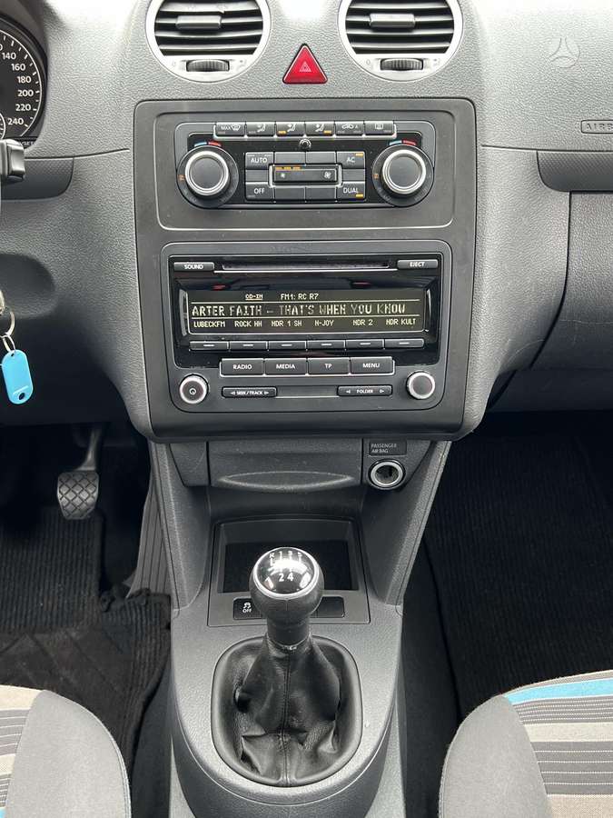 Volkswagen Caddy 2011 — photo 38