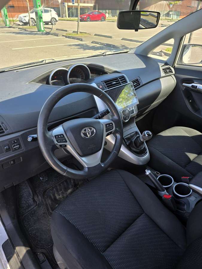 Toyota Verso 2012 — photo 5