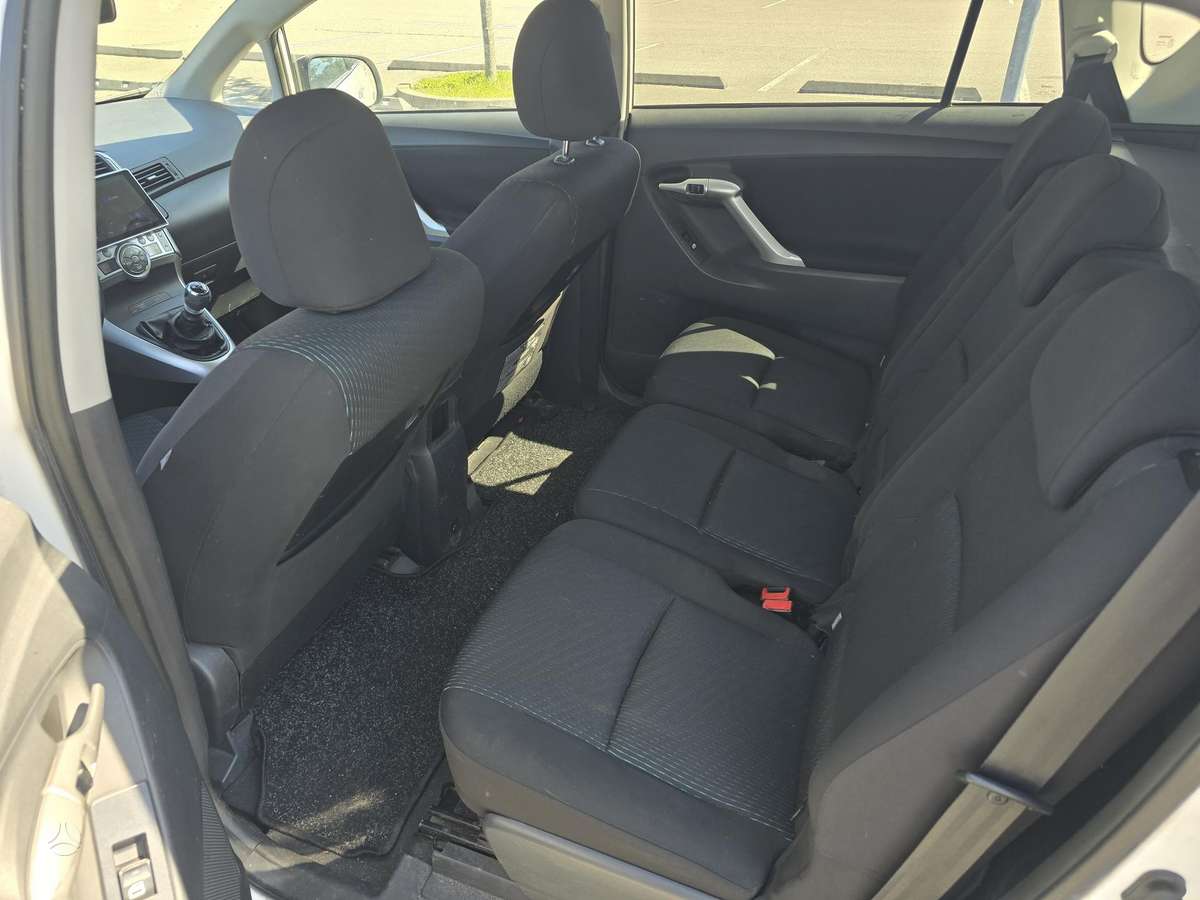 Toyota Verso 2012 — photo 6