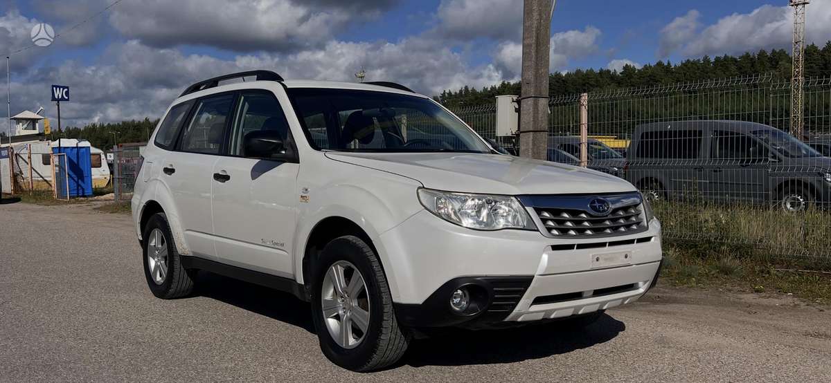 Subaru Forester 2011 — photo 8