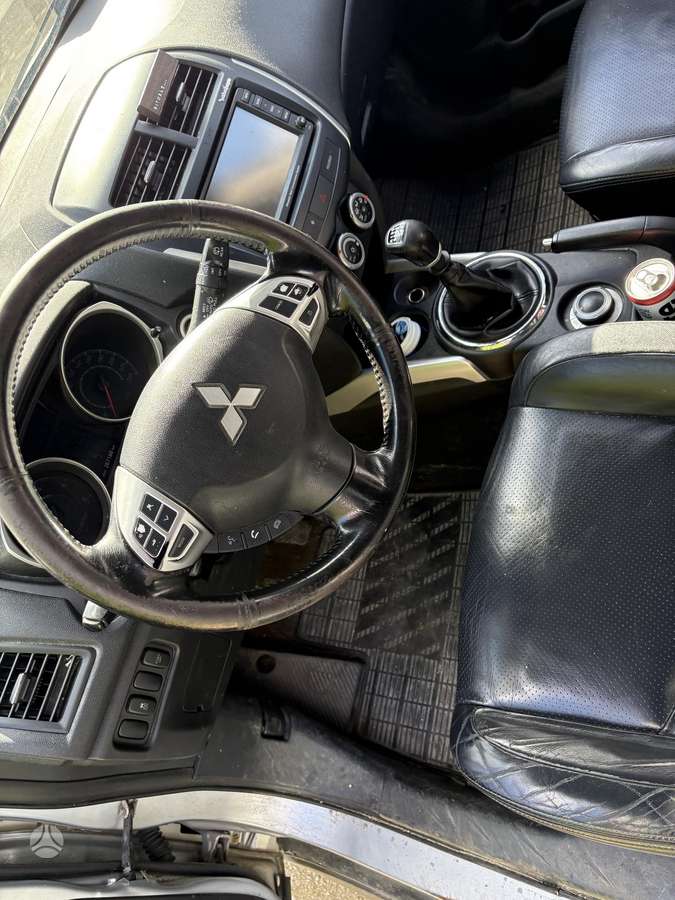 Mitsubishi ASX 2011 — engine 1798 cm³, 116 HP (85kW)