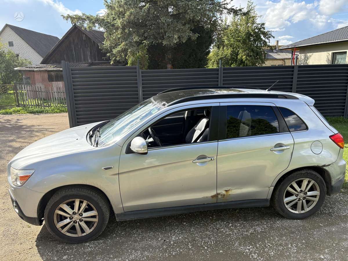 Mitsubishi ASX 2011 — photo 7