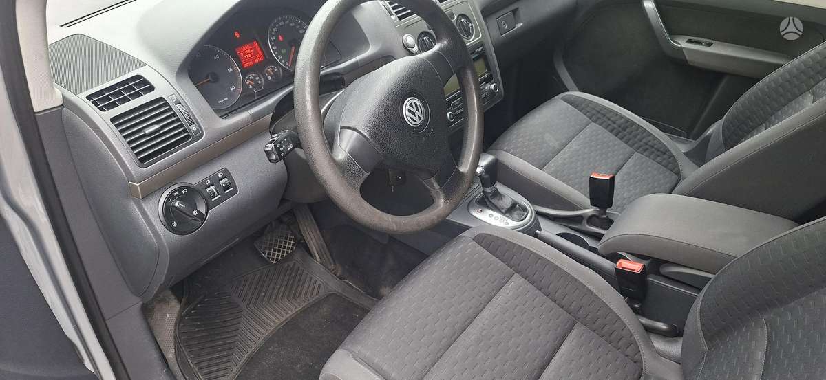 Volkswagen Touran 2007 — photo 6