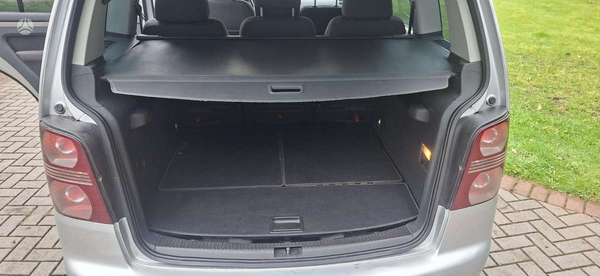 Volkswagen Touran 2007 — photo 9