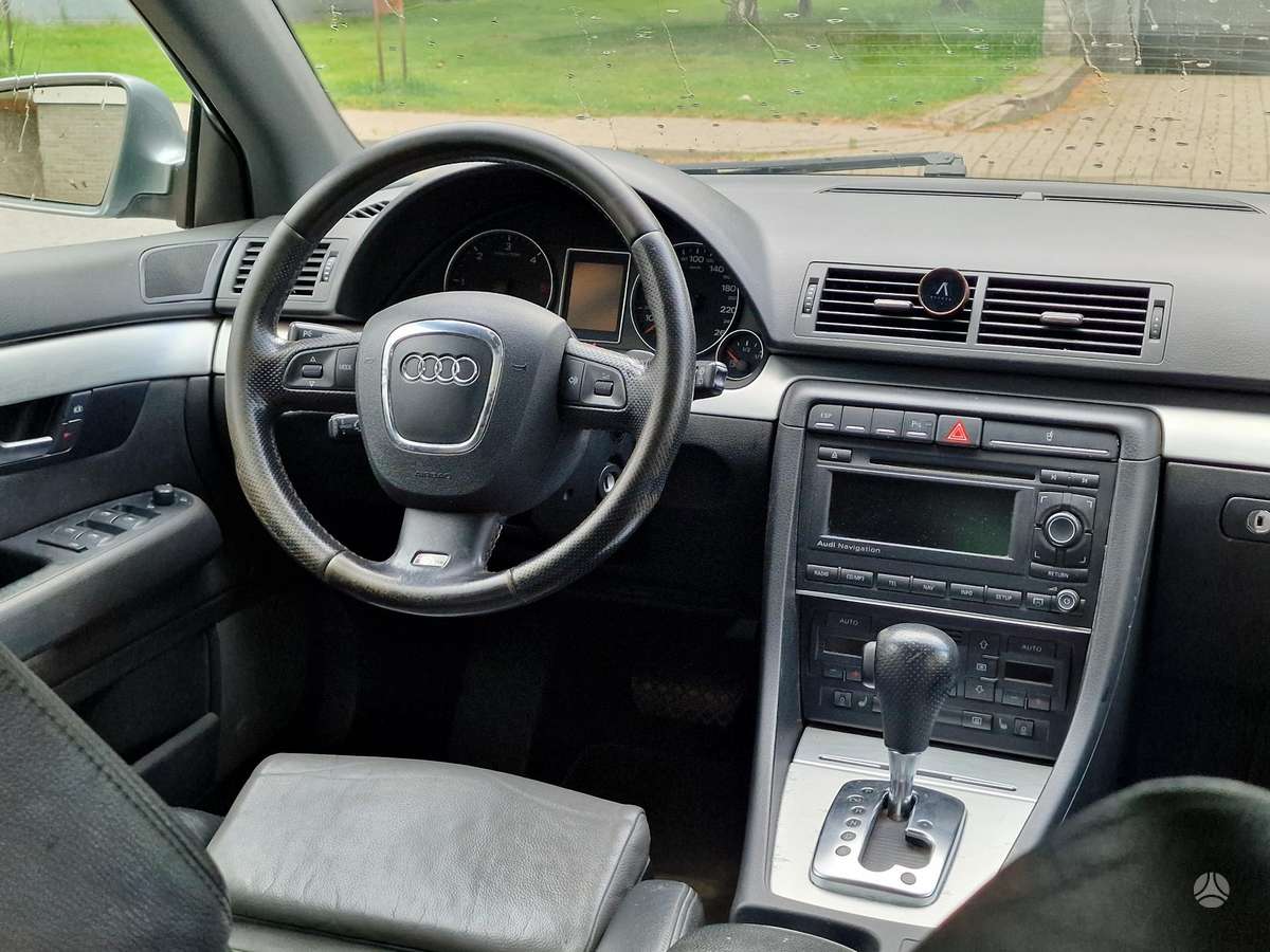 Audi A4 2007 — photo 12