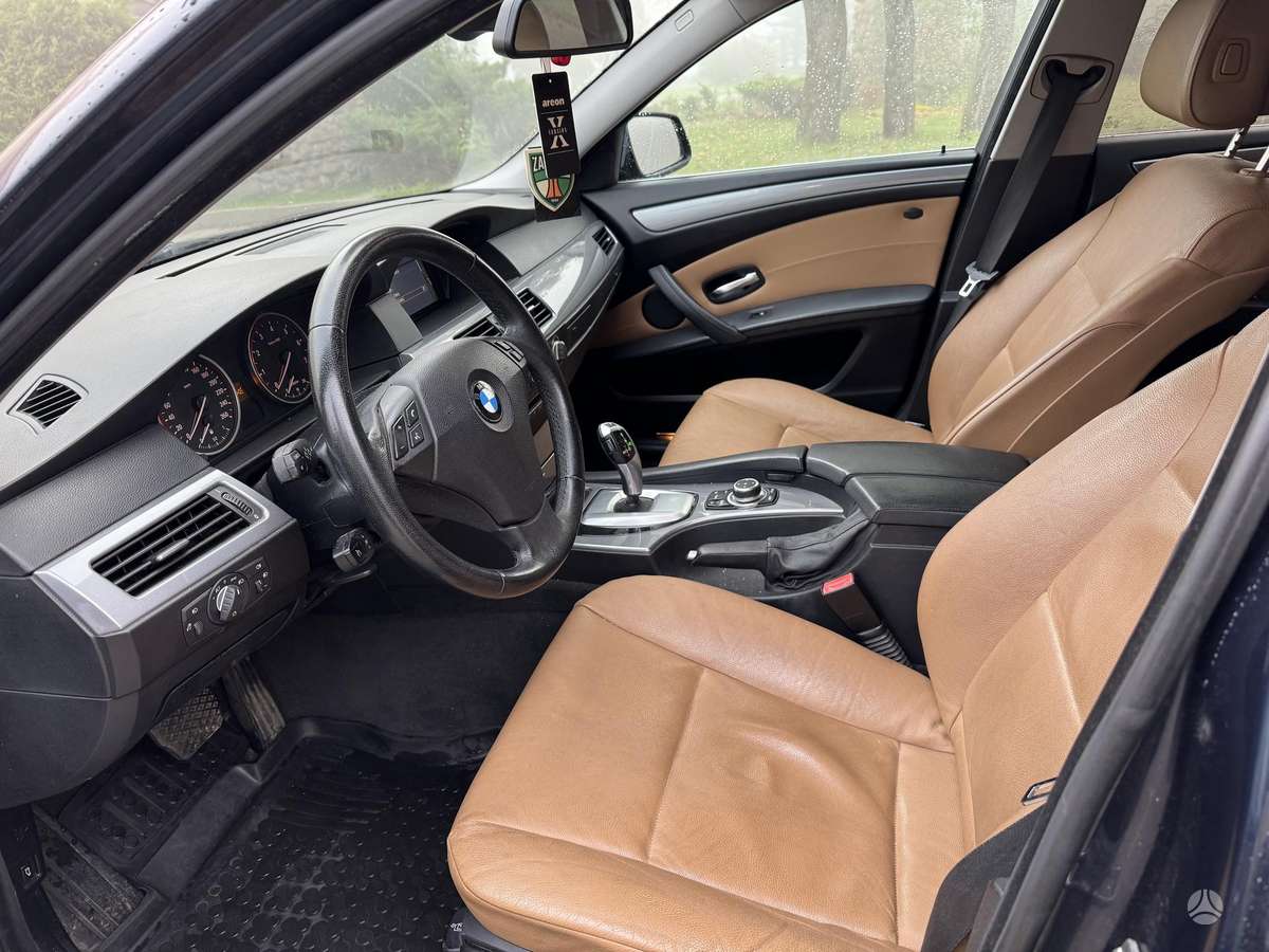 BMW 520 2010 — photo 5