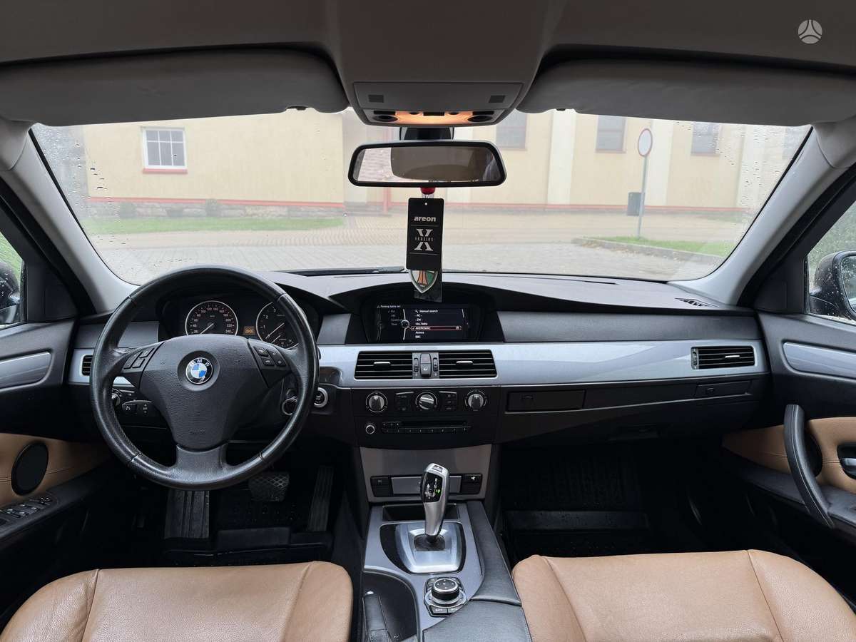 BMW 520 2010 — photo 7