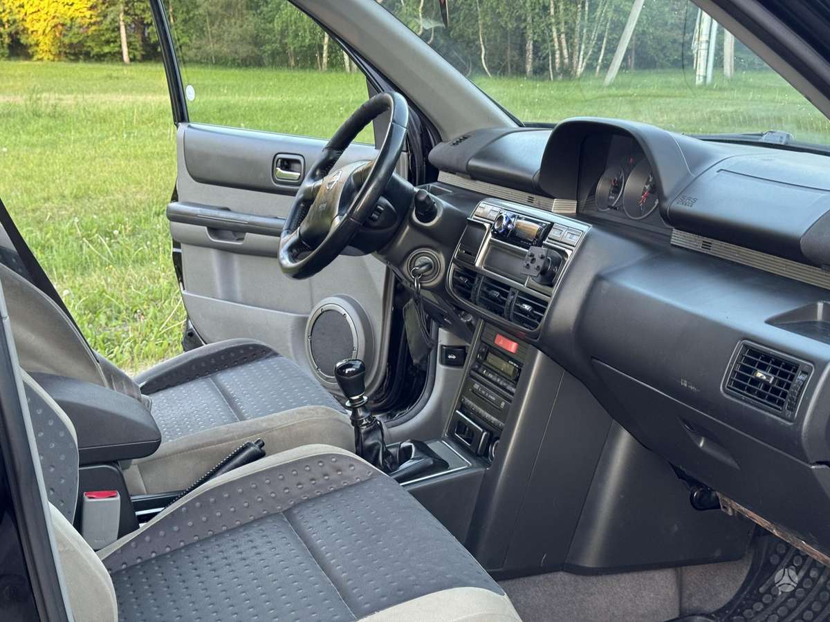 Nissan X-Trail 2005 — photo 12