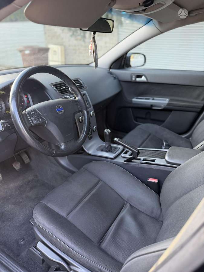 Volvo V50 2008 — photo 12